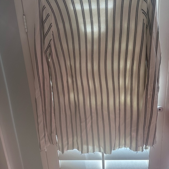 theory large black and white stripped sweater - Picture 3 of 3